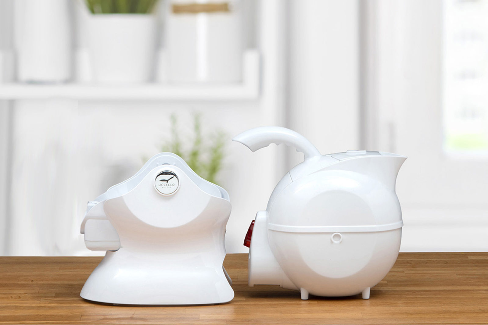 Uccello-Kettle-All-White-Body-Base