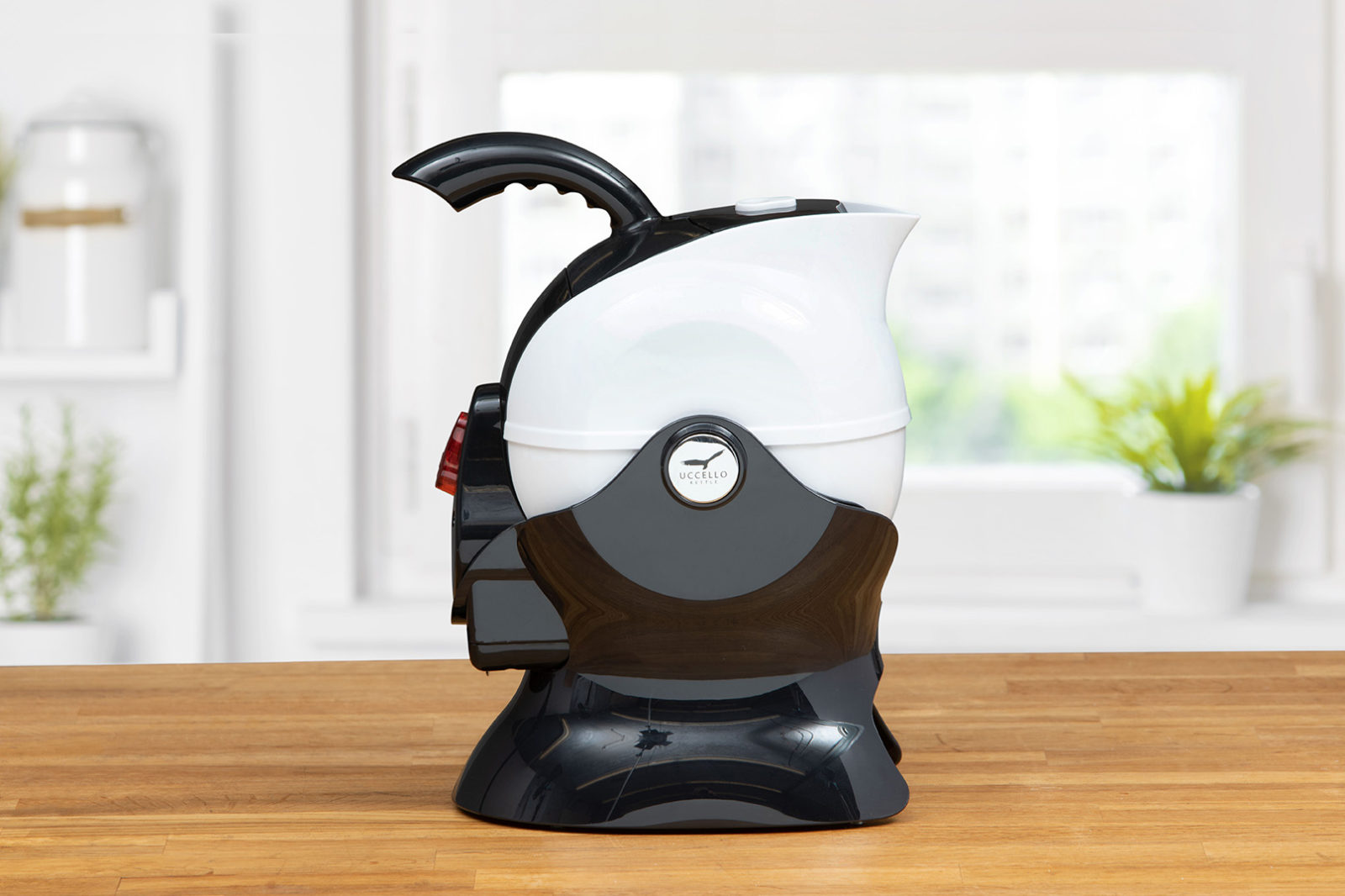 Uccello-Kettle-Black-White-Side