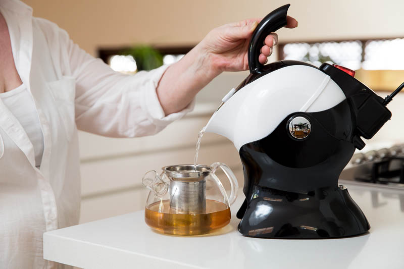 Uccello Kettle with its tilt-to-pour action