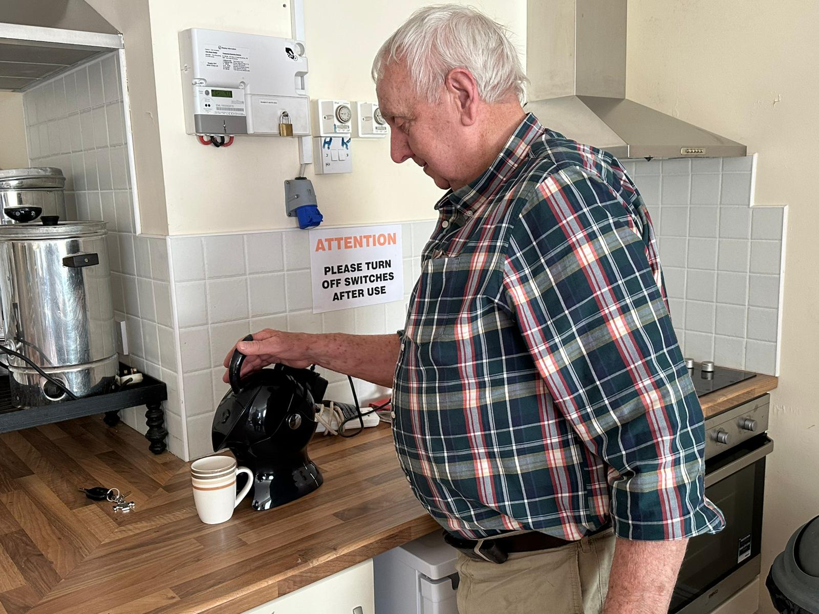 Men's Shed member trying out the Uccello Kettle 